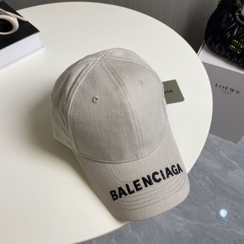 BALENCIAGA